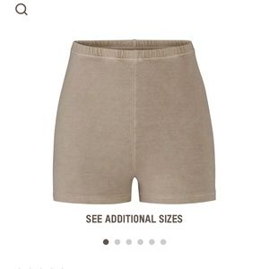 SKIMS Outdoor Basics Bike Short